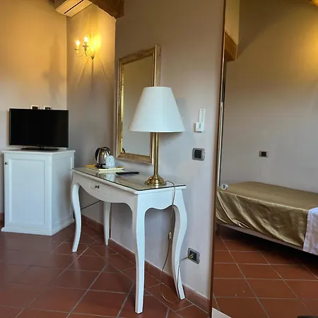 Hotel Leon Bianco 3*