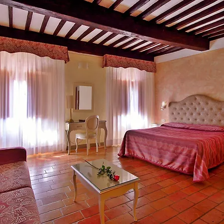 Leon Bianco Hotel 3*