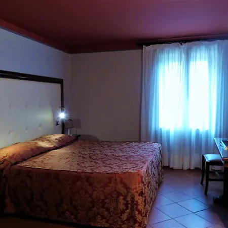 Hotel Leon Bianco San Gimignano