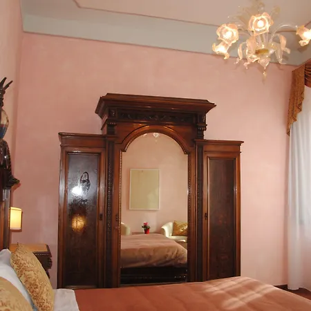 Hotel Leon Bianco
